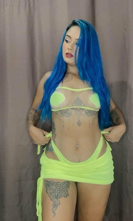 Naakte gelekte OnlyFans-foto van Fernanda Santos