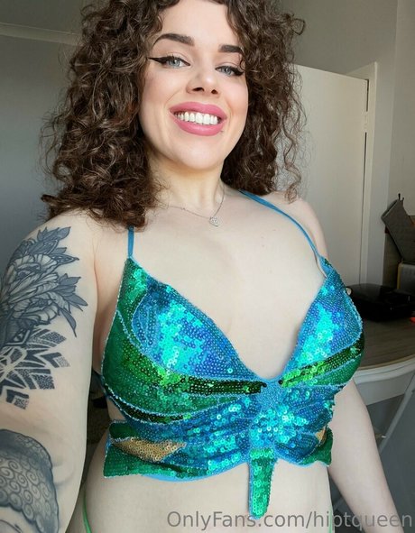 Naakte gelekte OnlyFans-foto van Hiptqueen