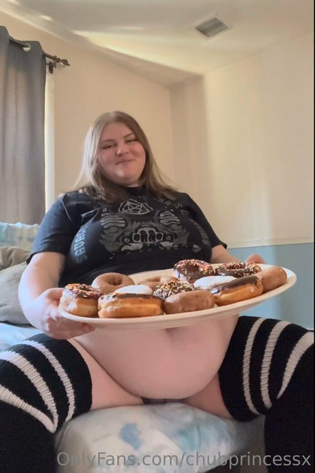 Naakte gelekte OnlyFans-foto van Chubprincessx