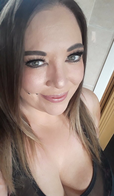 Naakte gelekte OnlyFans-foto van Minxyminx