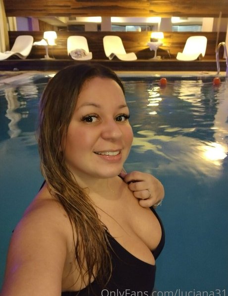 Naakte gelekte OnlyFans-foto van Luciana31