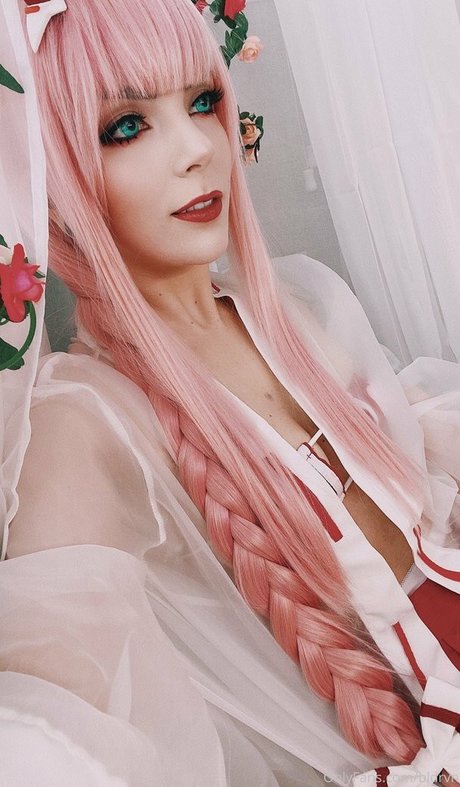 Naakte gelekte OnlyFans-foto van Bloodraven