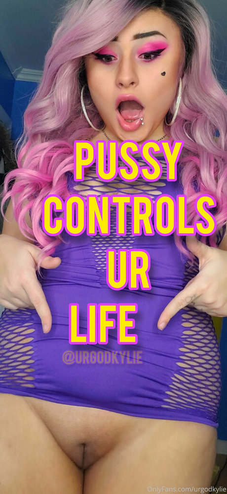 Naakte gelekte OnlyFans-foto van Urpawgkylie