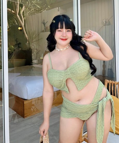 Naakte gelekte OnlyFans-foto van Yinnxmuayy