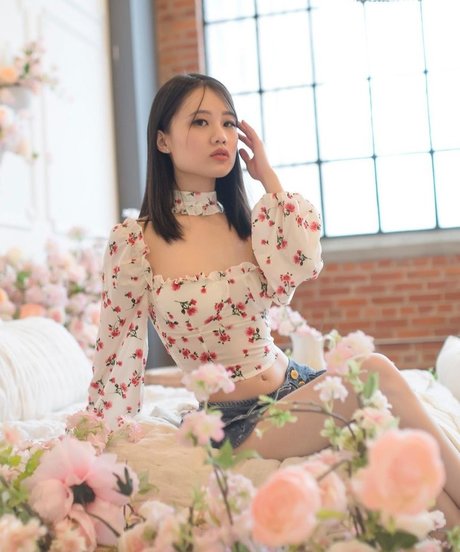 Naakte gelekte OnlyFans-foto van Shirley Liann