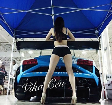 Naakte gelekte OnlyFans-foto van Vivika Babe