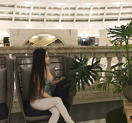 Naakte gelekte OnlyFans-foto van Vivika Babe