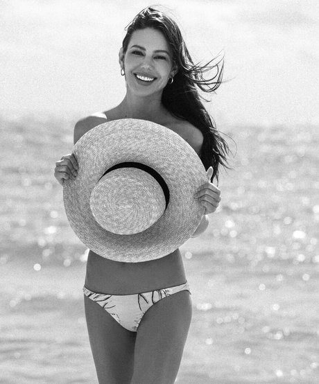 Naakte gelekte OnlyFans-foto van Zita Vass