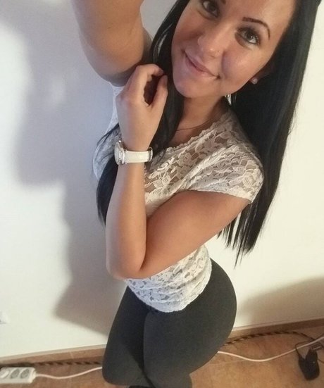 Naakte gelekte OnlyFans-foto van Borsod