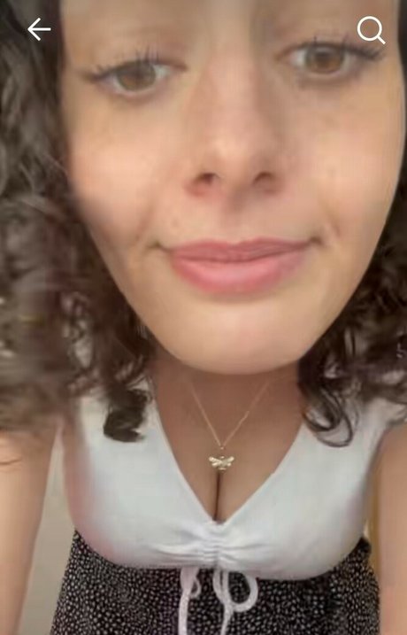 Naakte gelekte OnlyFans-foto van Tejamuhic
