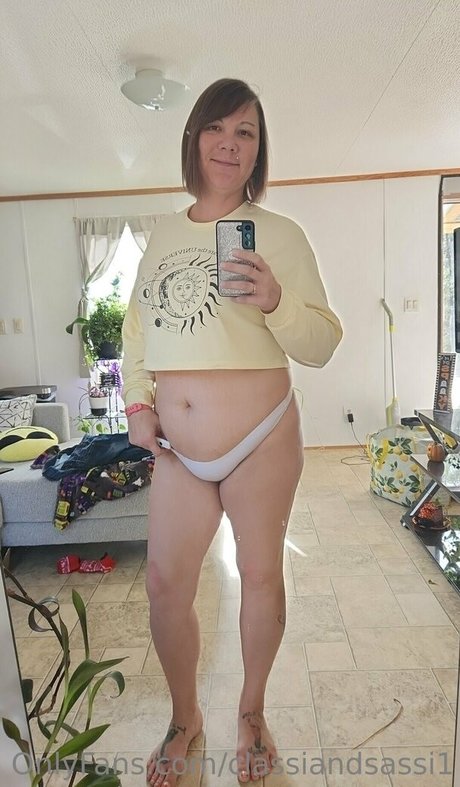 Naakte gelekte OnlyFans-foto van Classiandsassi1