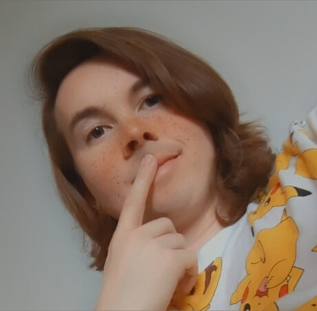 Naakte gelekte OnlyFans-foto van Juliet