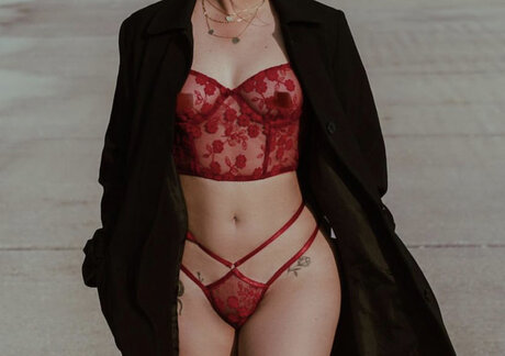 Naakte gelekte OnlyFans-foto van Camila