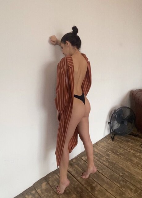Naakte gelekte OnlyFans-foto van Natalia Tsarevskaya