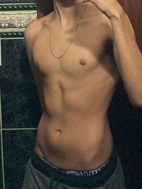 Naakte gelekte OnlyFans-foto van Breno New Free 