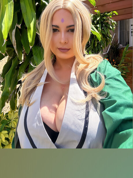 Naakte gelekte OnlyFans-foto van Janimae 