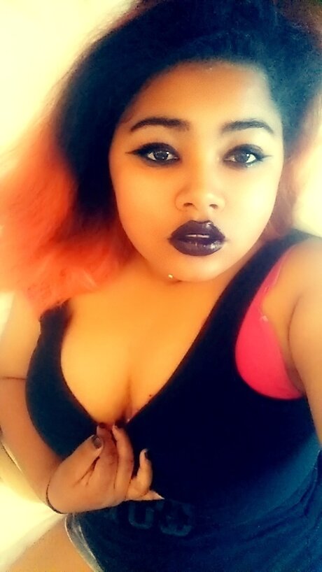 Naakte gelekte OnlyFans-foto van Bella Rose