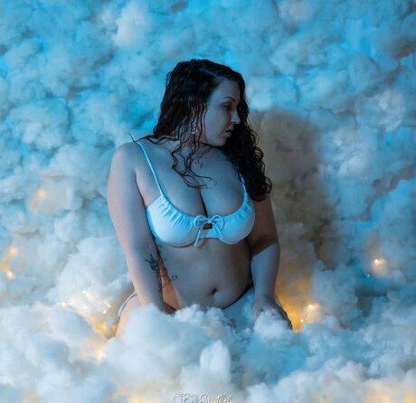 Naakte gelekte OnlyFans-foto van Marie Grizz