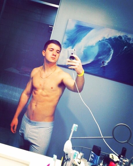 Naakte gelekte OnlyFans-foto van Miscellaneous