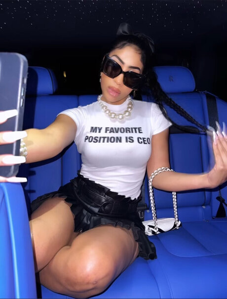 Naakte gelekte OnlyFans-foto van Jusssjayy