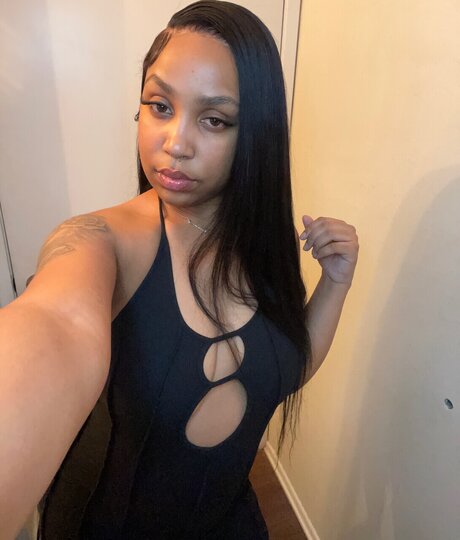 Naakte gelekte OnlyFans-foto van Honey 