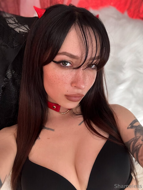Naakte gelekte OnlyFans-foto van Shameless