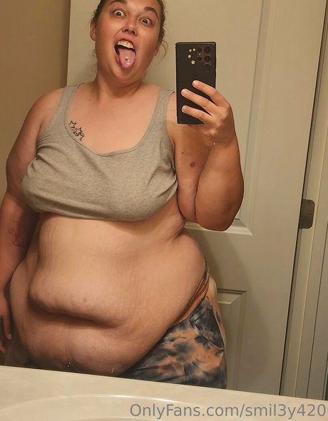 Naakte gelekte OnlyFans-foto van Smil3y420