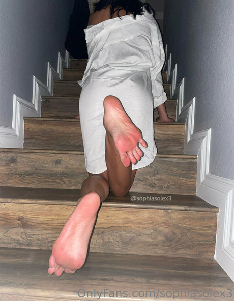 Naakte gelekte OnlyFans-foto van Sophiasolex3