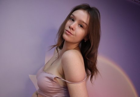 Naakte gelekte OnlyFans-foto van Memozka