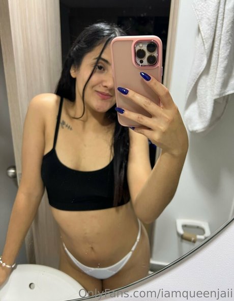 Naakte gelekte OnlyFans-foto van Iamqueenjaii
