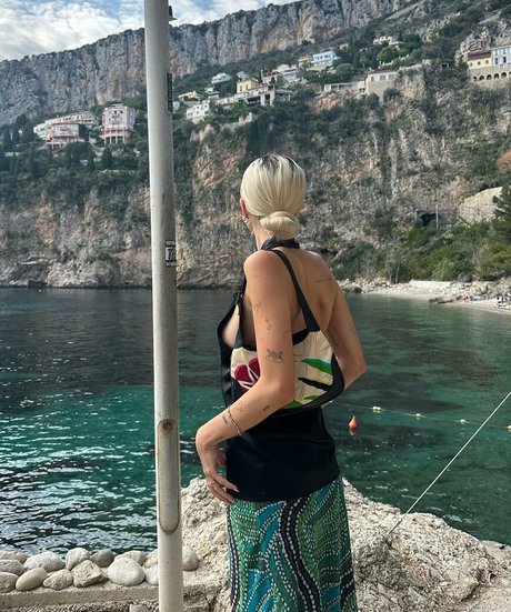 Naakte gelekte OnlyFans-foto van Delilah Belle Hamlin