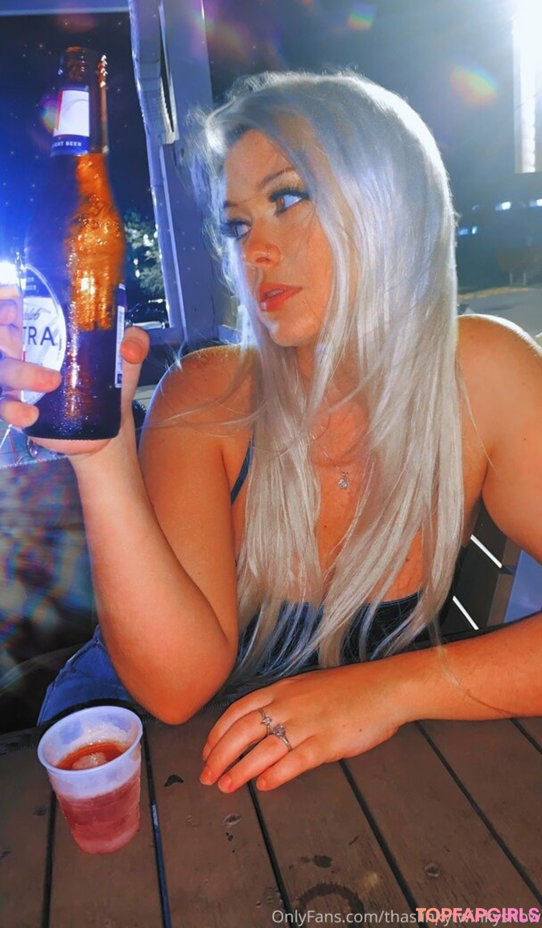 Naakte gelekte OnlyFans-foto van Thaslinkytwinkyshow #59 Naakte gelekte OnlyFans-foto van Thaslinkytwinkyshow #59