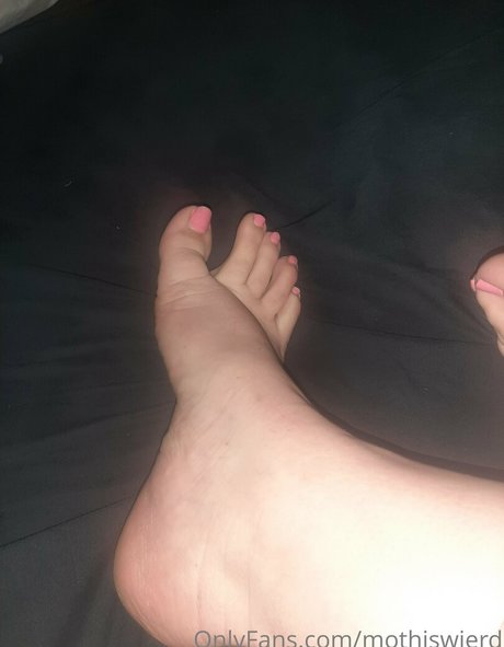 Naakte gelekte OnlyFans-foto van Mothisweird