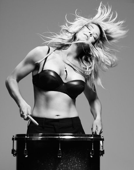 Naakte gelekte OnlyFans-foto van Ellie Goulding
