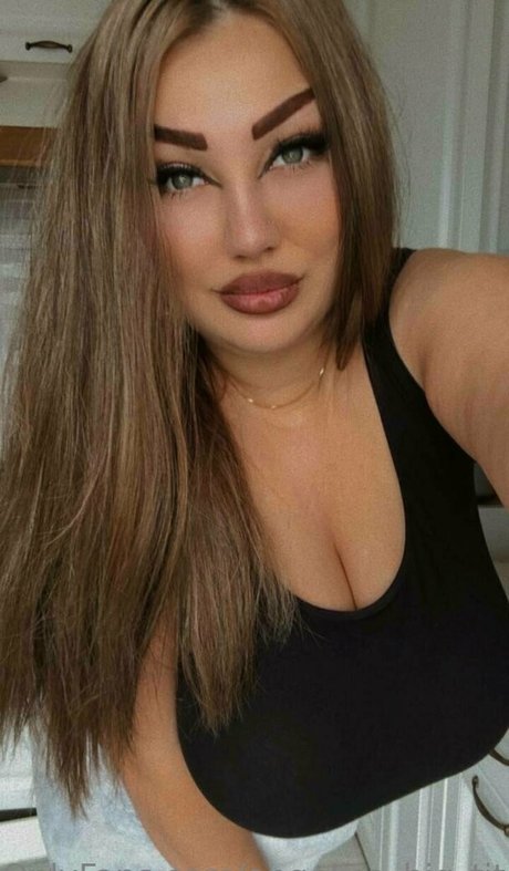 Naakte gelekte OnlyFans-foto van Angelicabigtits