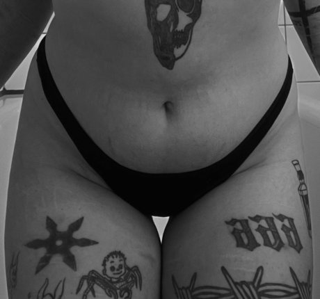 Naakte gelekte OnlyFans-foto van Ssmzh