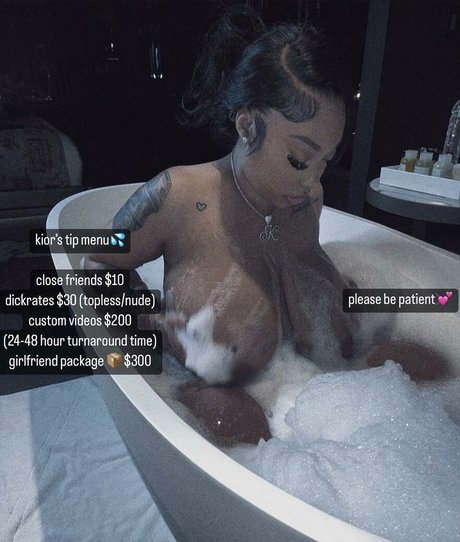 Naakte gelekte OnlyFans-foto van Kioruncut