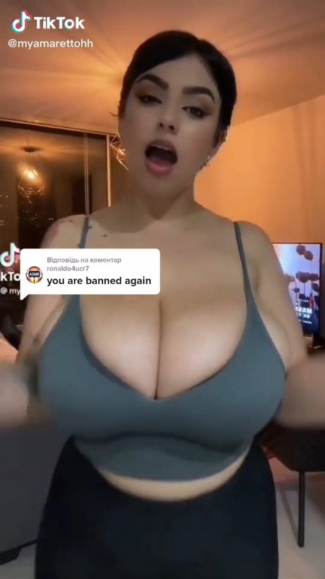 Naakte gelekte OnlyFans-foto van Amaretto Hammer