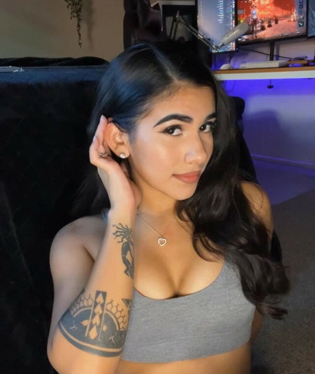 Naakte gelekte OnlyFans-foto van Sara Rios