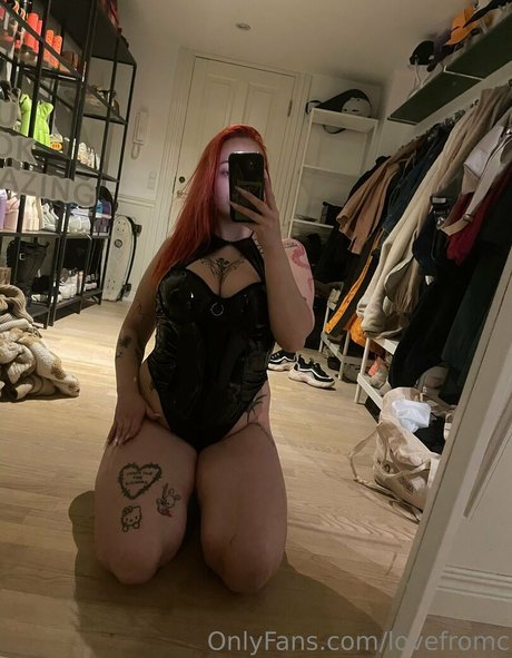 Naakte gelekte OnlyFans-foto van Lovefromc