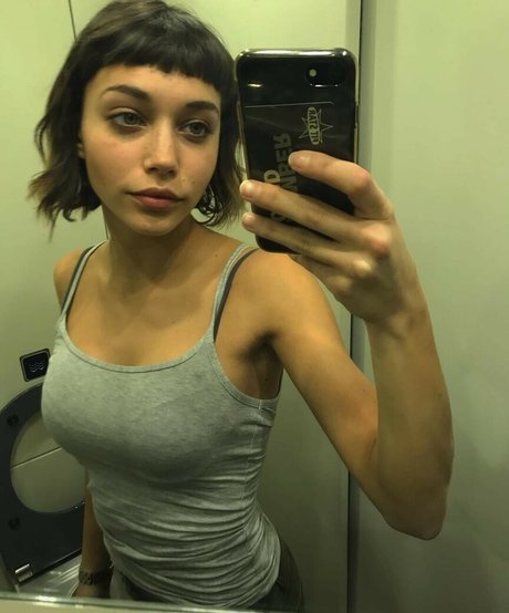 Naakte gelekte OnlyFans-foto van Amanda Campana