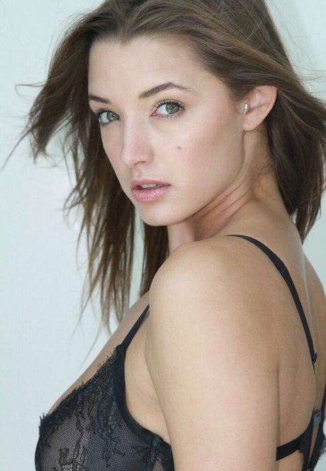 Naakte gelekte OnlyFans-foto van Alyssa Arce