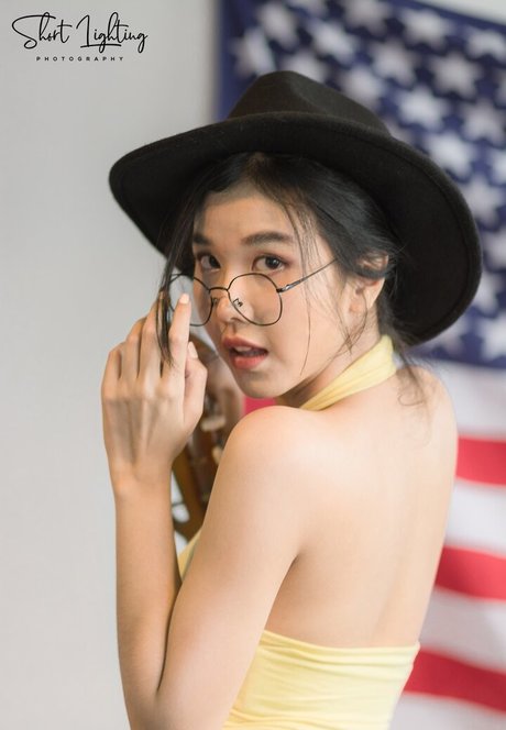 Naakte gelekte OnlyFans-foto van Panidsara