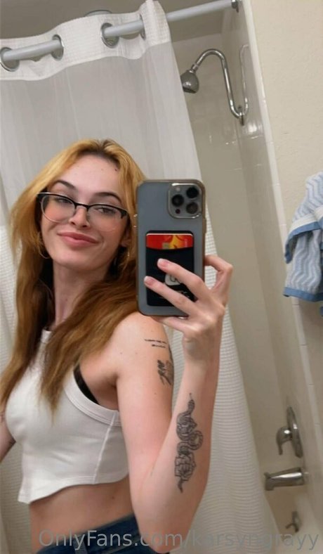 Naakte gelekte OnlyFans-foto van Karsyngrayy