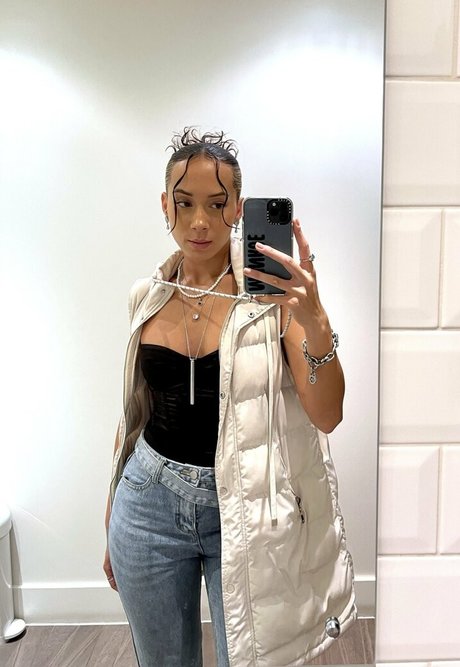 Naakte gelekte OnlyFans-foto van Morganmunroe