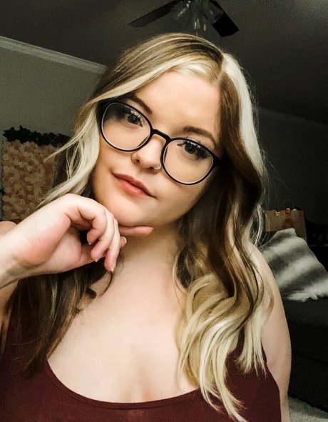 Naakte gelekte OnlyFans-foto van Meg Kaylee
