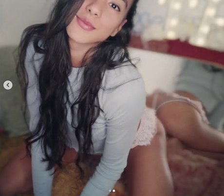 Naakte gelekte OnlyFans-foto van Abie14