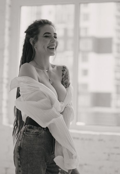 Naakte gelekte OnlyFans-foto van Hanna Mykhailova