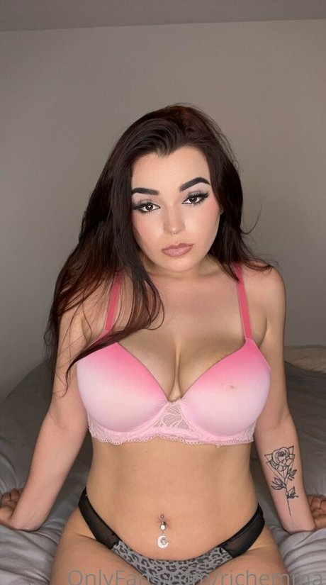 Naakte gelekte OnlyFans-foto van Richemma