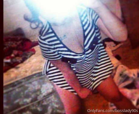 Naakte gelekte OnlyFans-foto van Vipbosslady90s